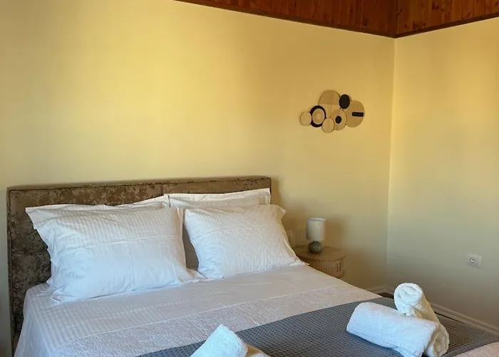 Ados Loft Center Тирана