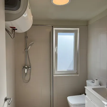 Ados Loft Center