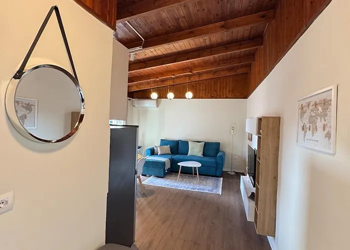 Ados Loft Center * Τίρανα